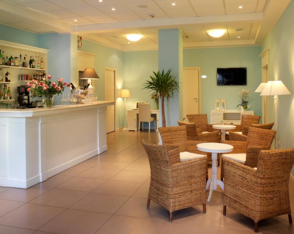 Beyou Hotel Villa Rosa Ричоне Екстериор снимка