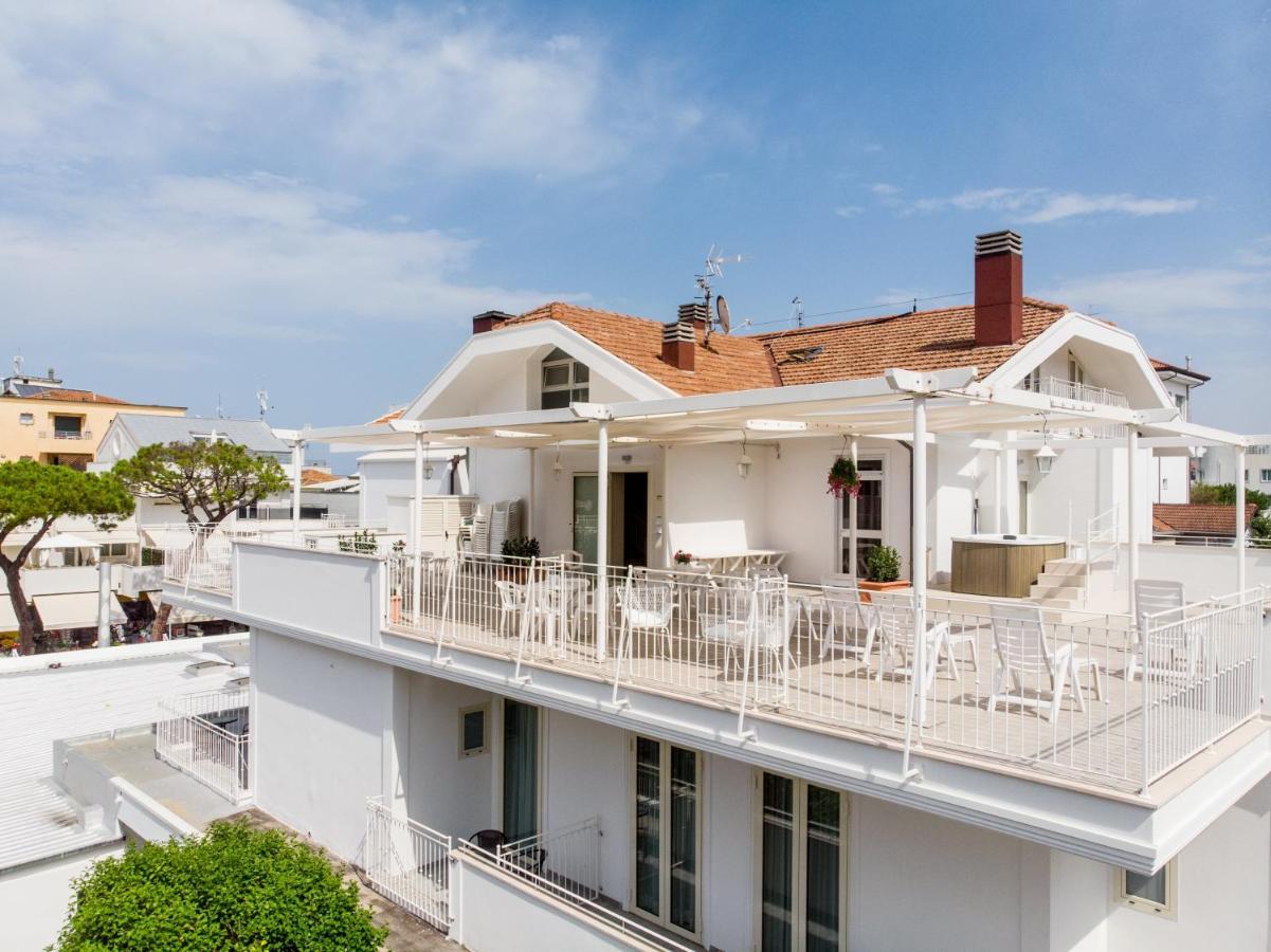 Beyou Hotel Villa Rosa Ричоне Екстериор снимка