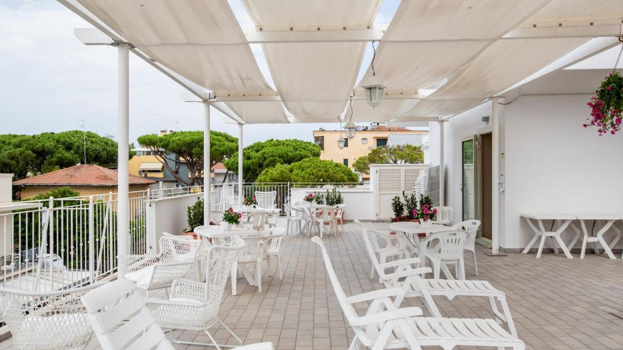 Beyou Hotel Villa Rosa Ричоне Екстериор снимка
