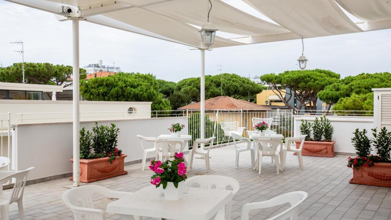 Beyou Hotel Villa Rosa Ричоне Екстериор снимка