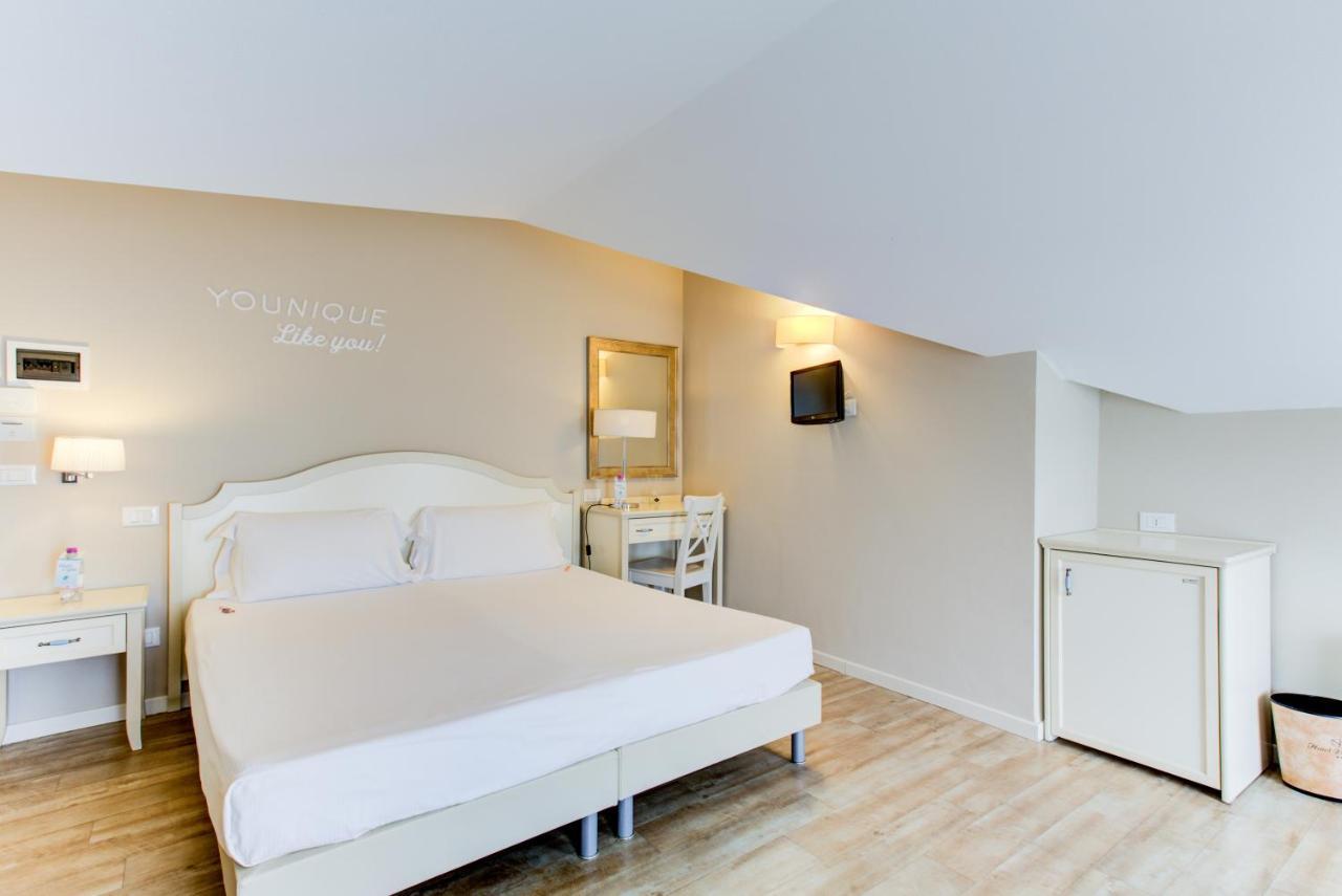 Beyou Hotel Villa Rosa Ричоне Екстериор снимка