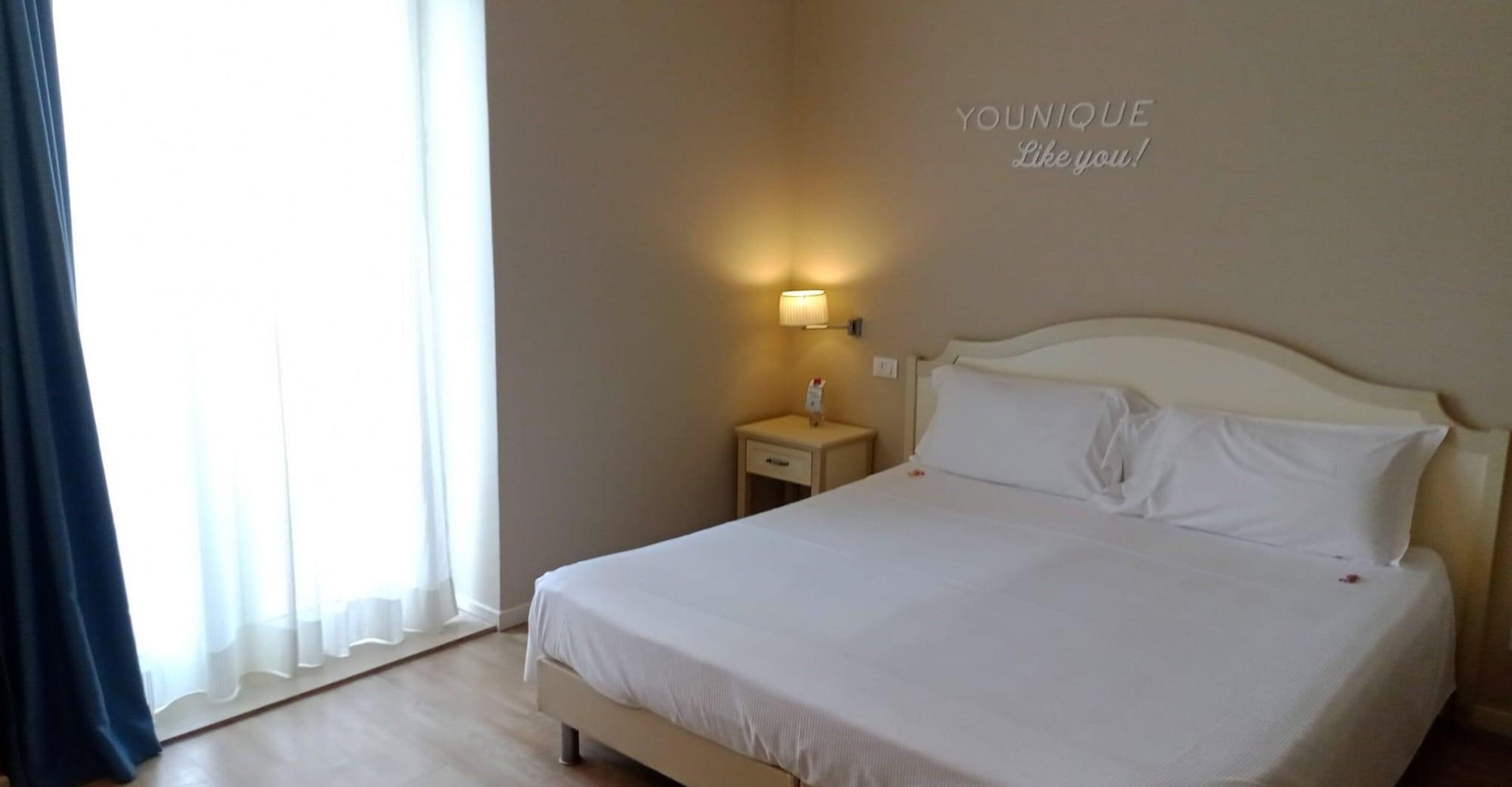 Beyou Hotel Villa Rosa Ричоне Екстериор снимка