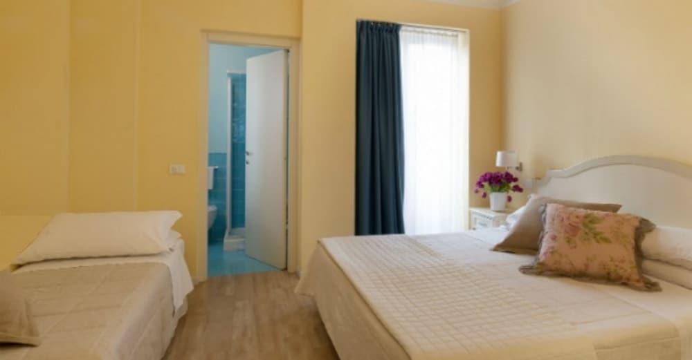 Beyou Hotel Villa Rosa Ричоне Екстериор снимка