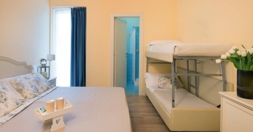 Beyou Hotel Villa Rosa Ричоне Екстериор снимка